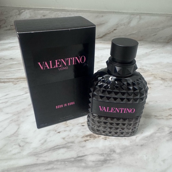 Valentino Uomo Body Wash - Black with Pink Accents - Picture 1 of 5